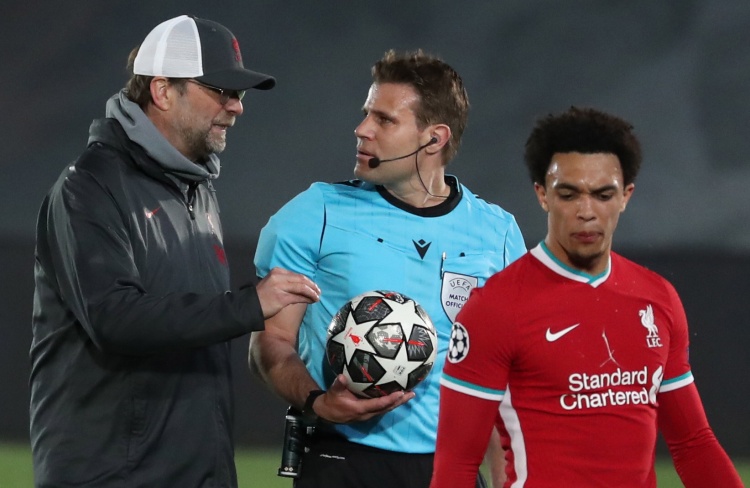 阿斯：迎来新成员，姆巴佩雕像入驻皇马主题乐园核心展区（阿斯：皇马主题乐园核心区迎新，姆巴佩雕像正式入驻）