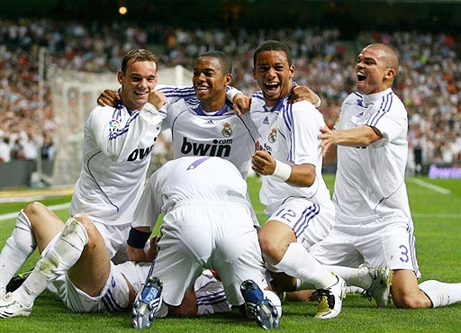 半场：多特1-0霍芬海姆，扬-科托助攻布兰特破门（半场战报：多特暂1-0领先霍芬海姆，扬-科托助攻布兰特建功）