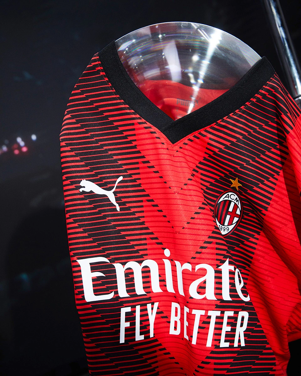 苏亚雷斯训练前讲话：降级责任在我，顺境和逆境我们都要接受（苏亚雷斯训前发言：降级责任我来扛，顺境逆境都要坦然接受）