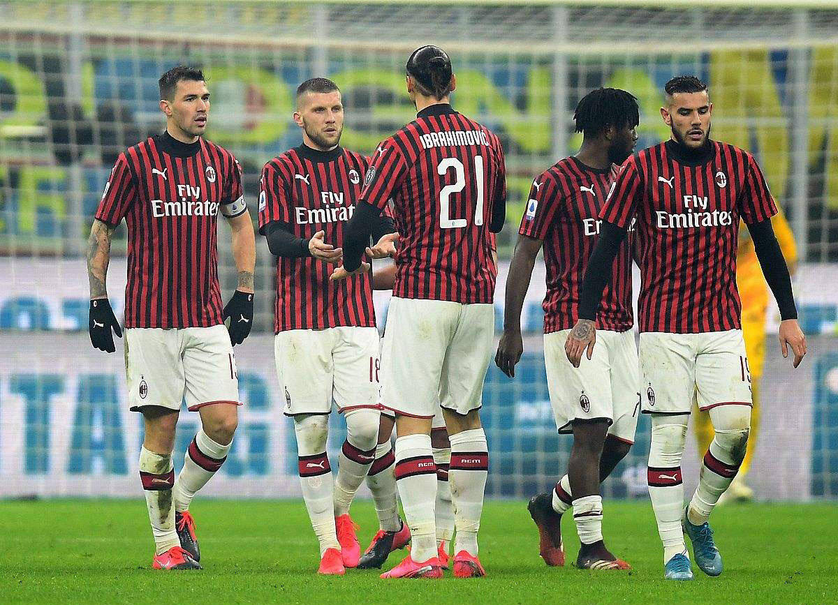 大连人队球迷热情依旧