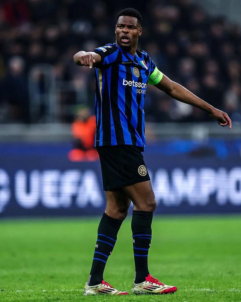 托雷斯对战格鲁吉亚全场数据：1进球1助攻，制造1粒点球（托雷斯对阵格鲁吉亚表现：进1球、助1次，并制造1个点球）