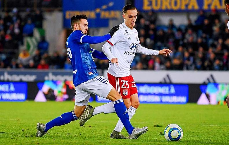 意媒：萨里要求拉齐奥冬窗买中场，梦想得到弗拉泰西