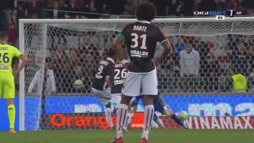 从切尔西弃儿到顶级中场，青训教练：对负面言论赖斯从不抱怨（从被切尔西放走到跻身顶级中场，青训教练称赖斯从不抱怨质疑）