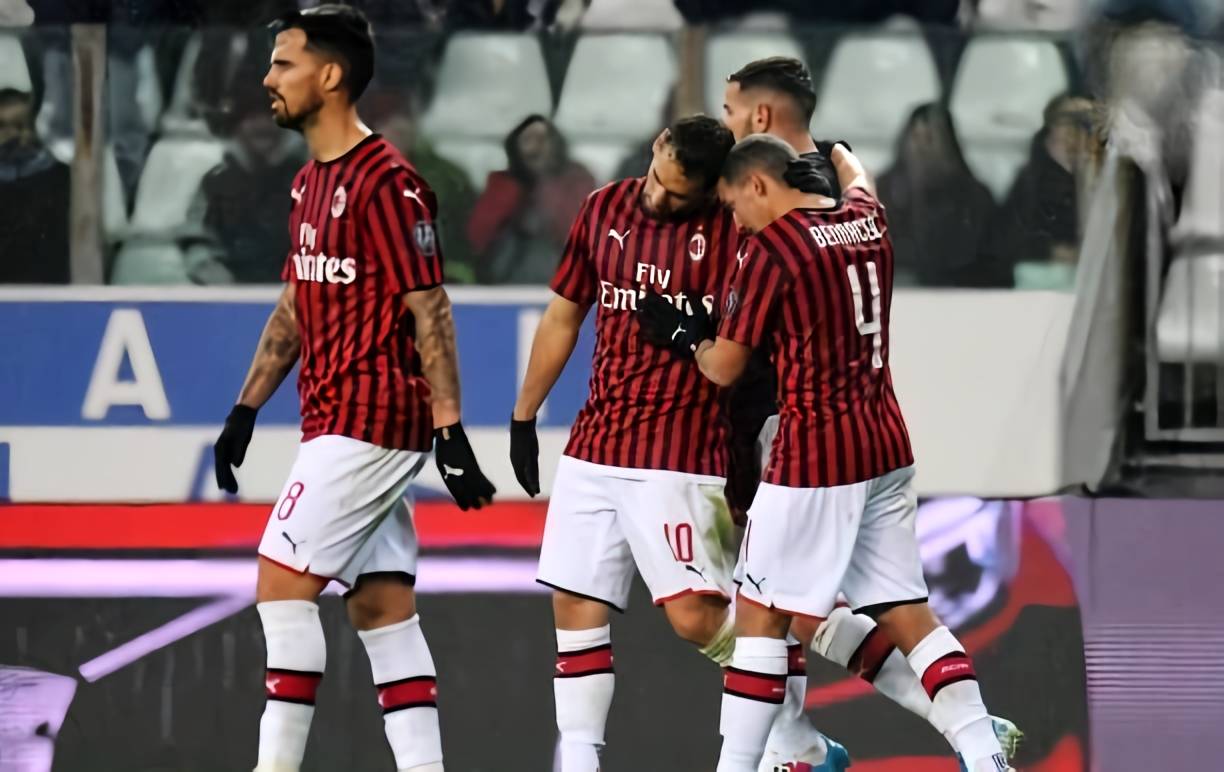 体操新星斩获五金 赛艇健儿破浪夺魁“东莞飞人”卫冕落泪（体操新秀豪取五金 赛艇健儿乘风夺冠 东莞飞人卫冕热泪盈眶）