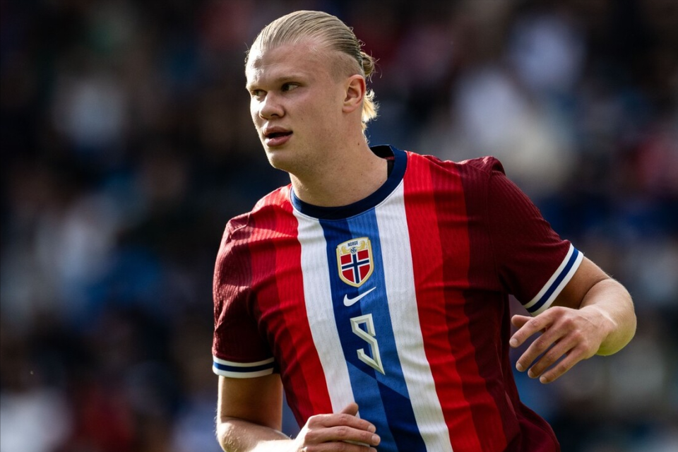 皇马名宿：球队不能被维尼修斯牵着鼻子走，没人把他绑在这（皇马名宿：球队不该被维尼修斯左右，他并非被迫留队）