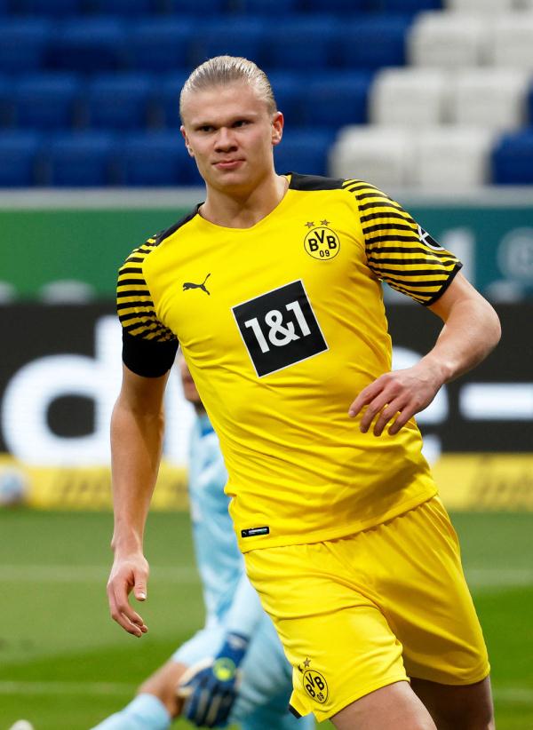 英超25-28轮开球时间确定，大年初五豪门好戏连台（英超第25至28轮开球时间出炉，初五豪门大战接连上演）