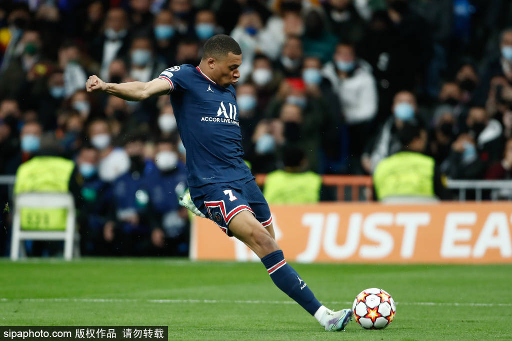 迪洛伦佐：赛后会和孔蒂复盘比赛；欧冠还有两轮还有机会晋级（迪洛伦佐：赛后将与孔蒂一起复盘；欧冠尚余两轮，出线仍有机会）