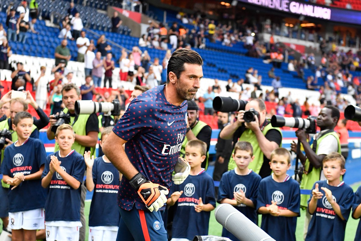 埃贝尔：我们还在与于帕进行续约谈判；诺伊尔应该去踢世界杯（埃贝尔：与于帕的续约仍在推进，诺伊尔理应出征世界杯）