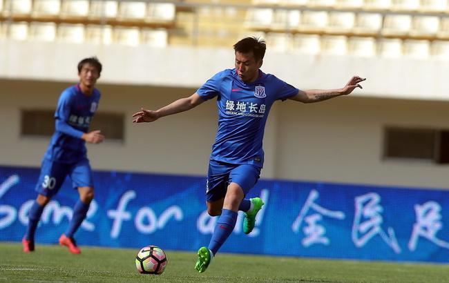 邮报：水晶宫将曼城边锋鲍伯视为冬窗的引援目标（邮报：水晶宫锁定曼城翼锋鲍伯，计划冬窗引进）