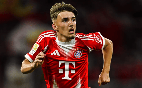 裁判录音显示，桑切特踢倒费尔明后说“这只是普通的铲球”（裁判音频曝光：桑切特踢翻费尔明后辩称“只是一次普通铲球”）