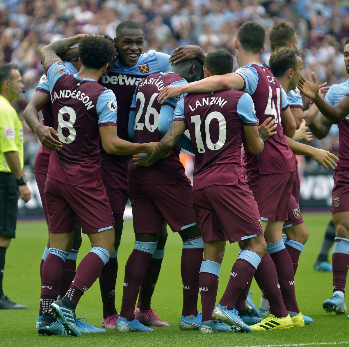 官方：拜仁上诉成功，路易斯-迪亚斯欧冠禁赛从3场减至2场（官宣：拜仁上诉奏效，路易斯-迪亚斯欧冠禁赛由3场缩短至2场）