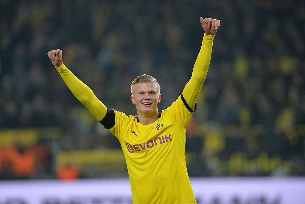 这还是足球吗？对手两红后摩洛哥U17全场80脚射门16-0取胜