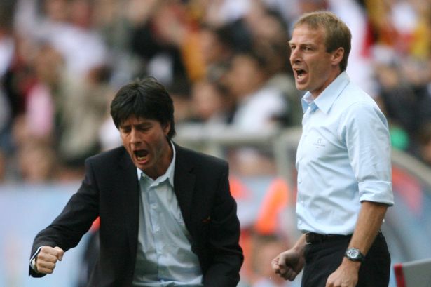 欧冠三连胜！马竞3-2客胜埃因霍温 阿尔瓦雷斯破门 瑟尔洛特传射（马竞客场3-2擒埃因霍温，欧冠豪取三连胜：阿尔瓦雷斯建功，瑟尔洛特传射）