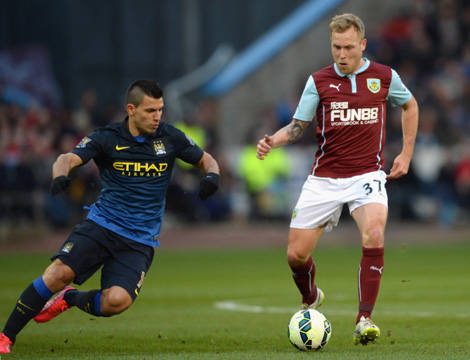 莱切vs都灵首发：斯图利奇领衔！弗拉西奇、亚当斯、贝里沙在列（莱切对阵都灵首发出炉：斯图利奇领衔，弗拉西奇、亚当斯、贝里沙入选）